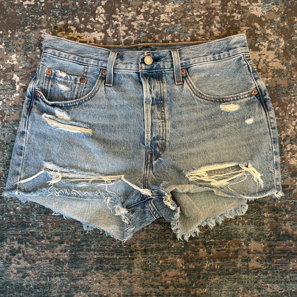 Levi’s 501 High Rise Distressed Cutoff Denim Light Wash Shorts Size 29 - Picture 3 of 14